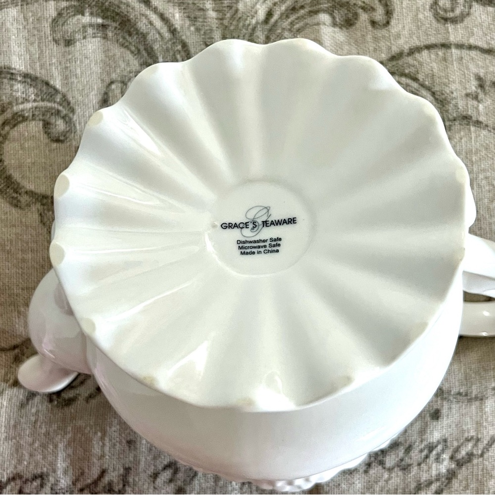 NWT GRACE'S TEAWARE EUROPEAN STYLE CERAMIC VICTORIAN OFF WHITE TEA/COFFEE POT - Picture 13 of 14